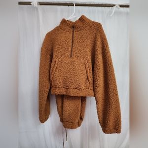NWOT Teddy Bear Faux Sherpa Jogger Set Size Large
